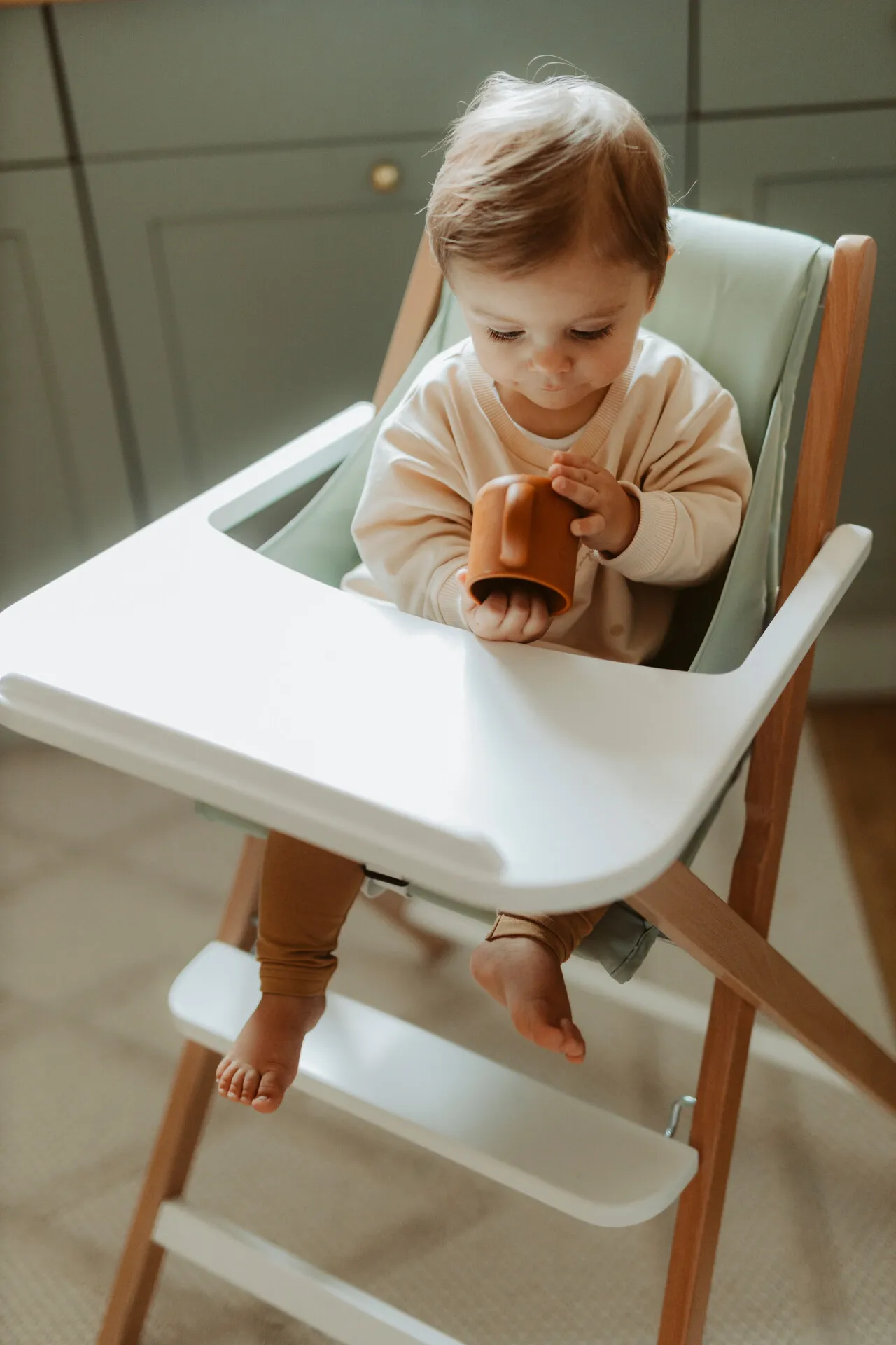 Traveller foldable highchair