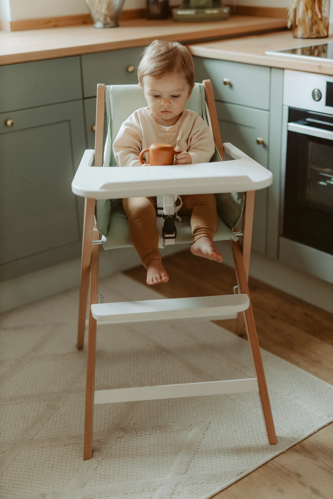 Traveller foldable highchair