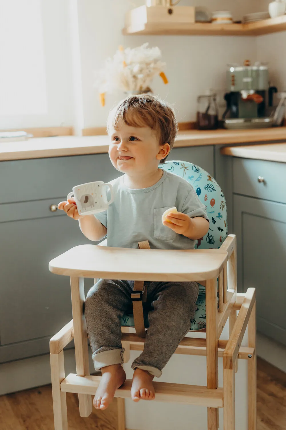 Nico 2-in-1 highchair & play table