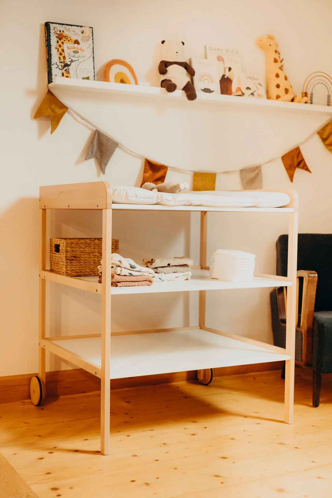 Clarissa changing table