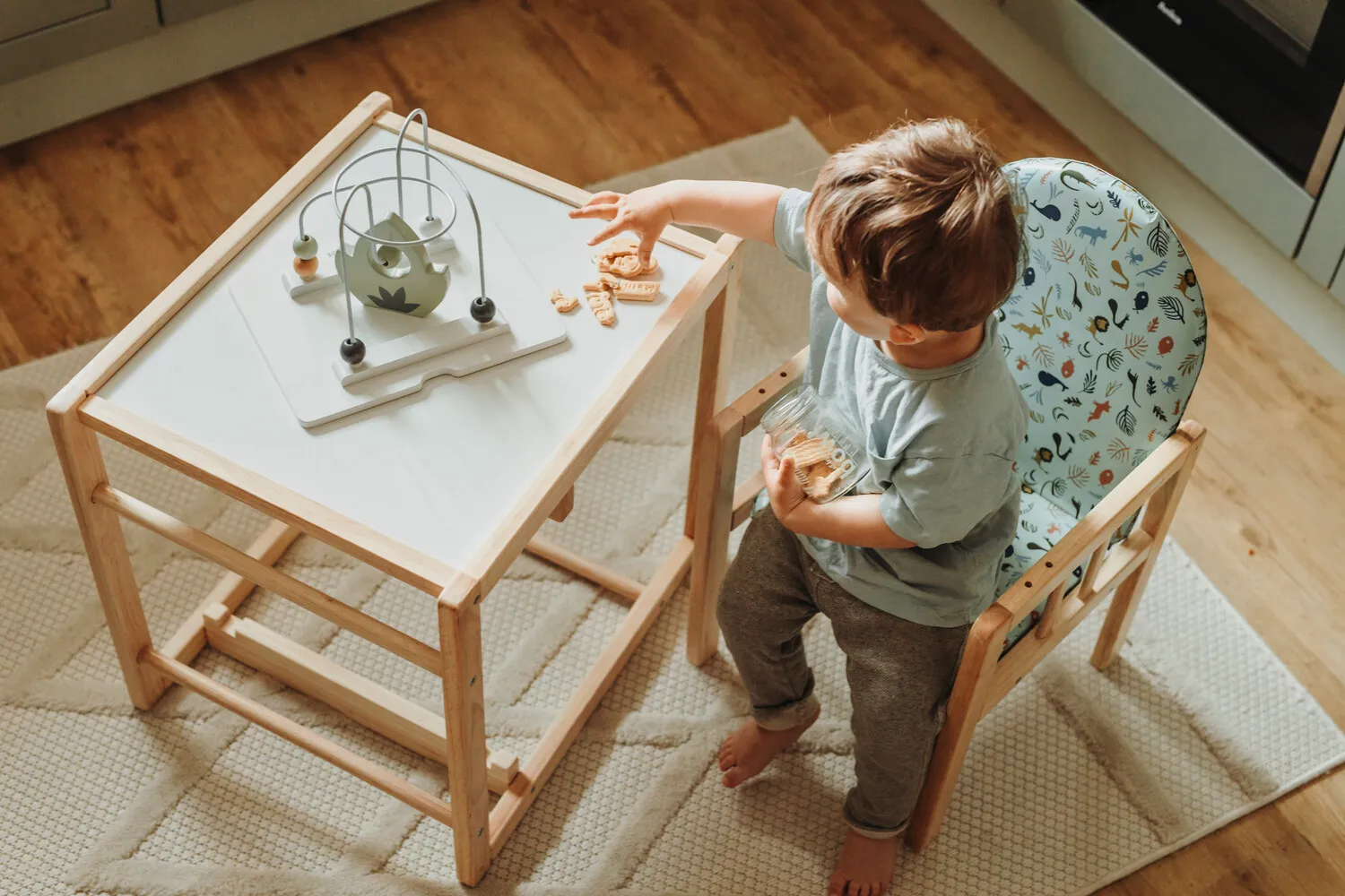 Nico 2-in-1 highchair & play table