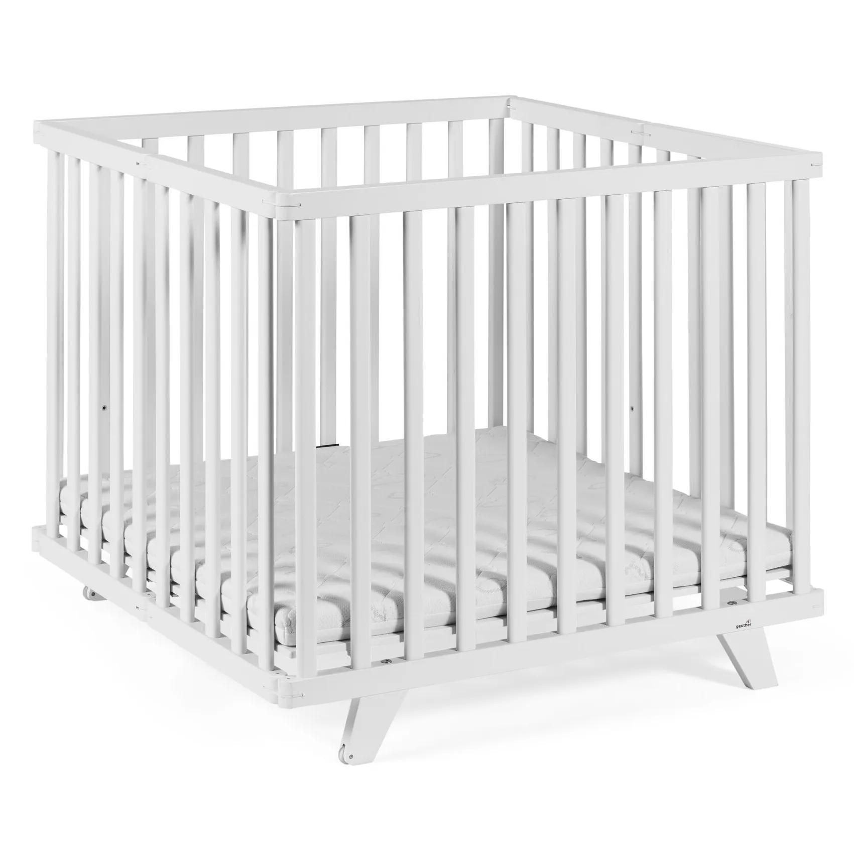 Playpen Lasse, 76x97 and 97x97 cm, with feet and wheels