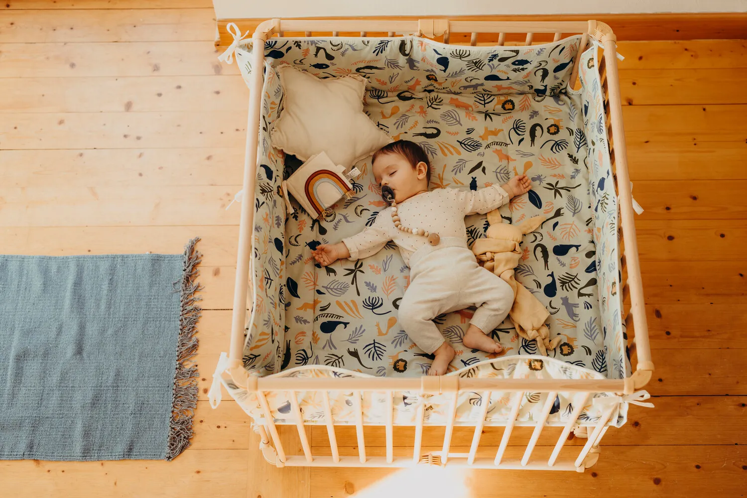 Playpen Lucilee, 76x97 and 90x97 cm, foldable and with wheels