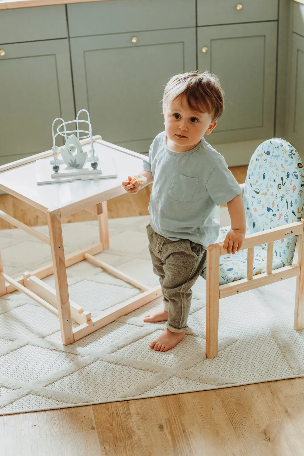 Nico 2-in-1 highchair & play table